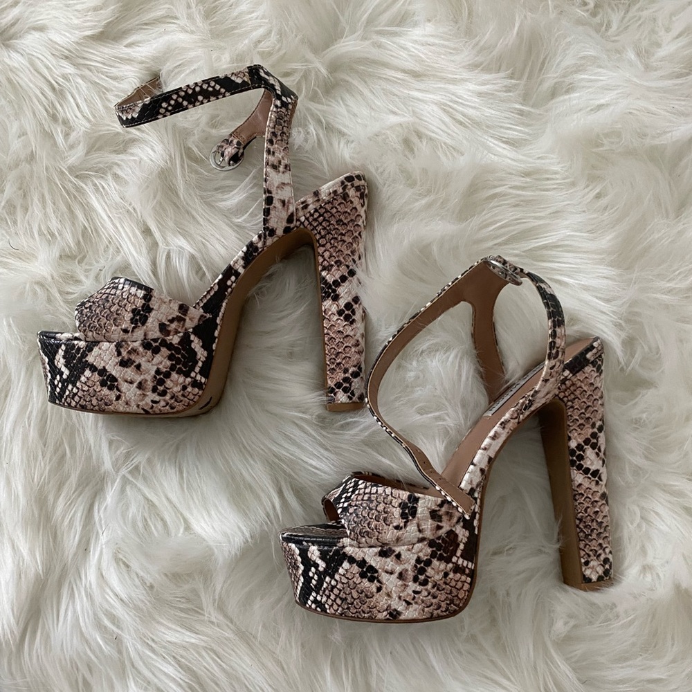 Selling because I got new shoes!